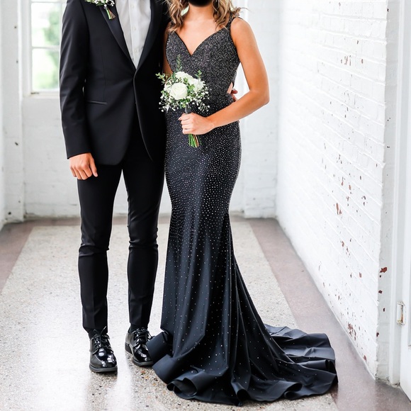 Ellie Wilde Black Formal Dress - Picture 6 of 9